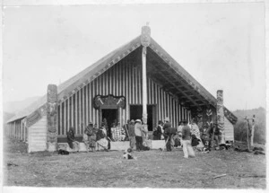 Te Whai-a-te-Motu meeting house and Maori group, Mataatua
