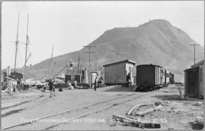Welsh, John, 1891-1964?: Mount Maunganui Railway Station