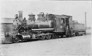 "T" class steam locomotive no. 106 (2-8-0 type).
