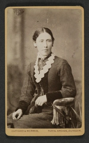 Clifford & Morris (Dunedin) fl 1873-1880 :Portrait of unidentified woman