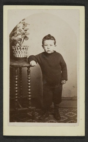 De Loree, P P (Oxford and Pahiatua) fl 1861-1878 :Portrait of unidentified young boy