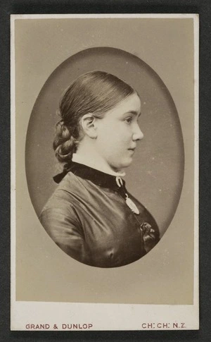 Grand & Dunlop (Christchurch) fl 1878 :Portrait of unidentified young woman