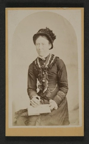 Sherlock, William (Christchurch & Reefton) fl 1875-1890 : Portrait of unidentified young woman