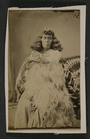 Photographer unknown :Portrait of unidentified Maori woman and infant
