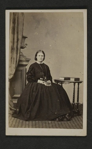 Photographer unknown: Portrait of unidentified woman