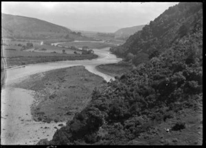 View of the Hutt Valley with the Hutt River running through