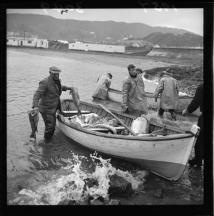 Fishermen Frank Dellabarca and Jimmy Imlach at Island Bay, Wellington