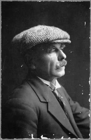 Haszard, David Moore Arthur, 1945- :Photograph of Henry Douglas Morpeth Haszard, 1862-1938