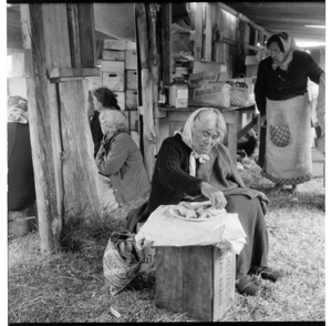 The opening of Auau-ki-te-rangi meeting house, Maketu Marae, Kawhia