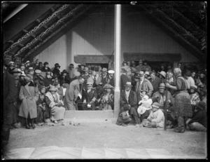 Governor General Lord Jellicoe visiting the meeting house at Omahu, Hawke's Bay