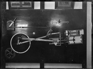 Model of Walschaert's valve gear, for teaching and demonstration, at the Hillside Railway Workshops, Dunedin