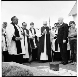 Tangi for Inia Te Wiata and burial of ashes, Rangiatea Church, Otaki