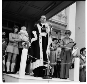Christmas Parade, arriving at the Town Hall, Wellington
