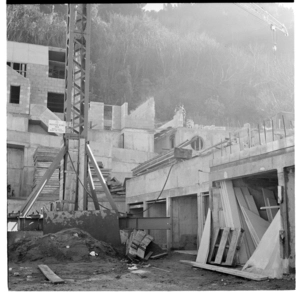 Construction of Pitarua Court apartments, Thorndon, Wellington, 1974.