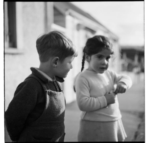 Children on Elizabeth Street, Mount Victoria, Wellington
