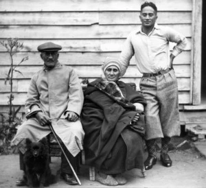 Kipa Roera and family. Kipa is the oldest living descendent of the chief Te Ahu Karamu. He is the present leader of Ngati-Kikopiri hapu, Muhunoa W, Ohau. 7 June 1936