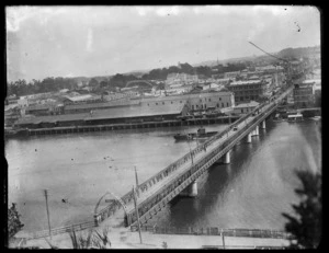 Victoria Avenue bridge over the Whanganui River and Whanganui
