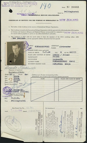 Certificate of identity for Aleksander Niedaszkowski