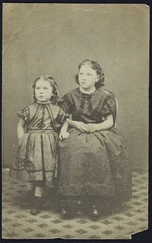 Photographer unknown :Portrait of unidentified woman and young girl