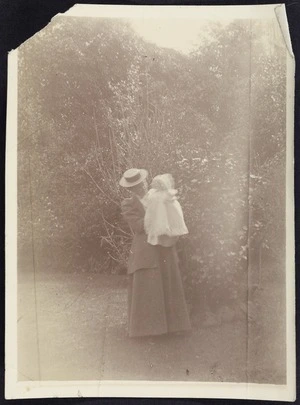 Photographer unknown :Photograph of woman with child in arms