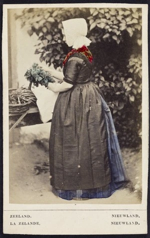 Photographer unknown :Portrait of a woman in dutch costume