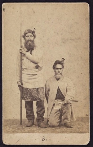 Photographer unknown :Portrait of two unidentified men