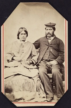 Photographer unknown :Portrait of unidentified man and woman