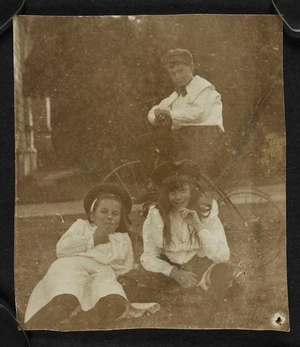 Agnes Isobel Pearce, Nathaniel Arthur Pearce, and Mary Vida Pearce