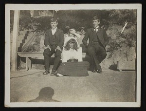 Portrait of Duncan Stout, Janet Stout, Robert Stout and Lulu Ewen