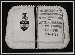Cake made for the retirement of Thomas Duncan Macgregor Stout as Chancellor of Victoria University, Wellington