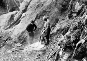 Men mining for sheet mica on the West Coast