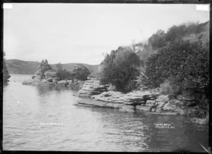 Tokanui Rocks, Raglan Harbour, 1910 - Photograph taken by Gilmour Brothers