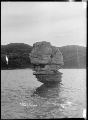 Pakawau Rock, Raglan Harbour, 1910 - Photograph taken by Gilmour Brothers