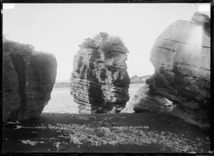 Houa Rock, Raglan Harbour, 1910 - Photograph taken by Gilmour Brothers