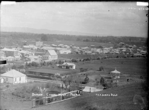 Paeroa Domain, looking West, ca 1918 - Photograph taken by Fred. E Flatt