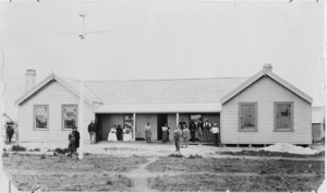 Creator unknown :Photograph of Noble's Hotel, Taupo