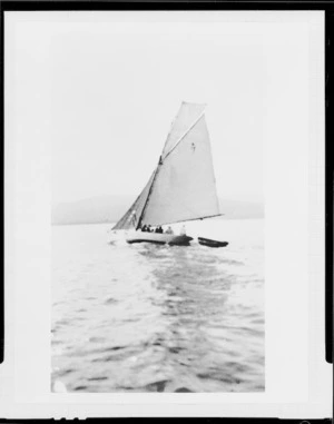 Yacht Rona sailing off Point Jerningham, Wellington