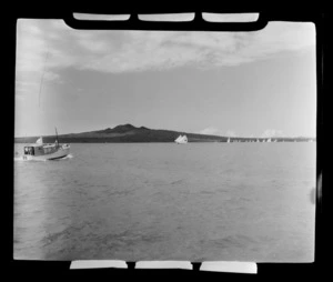 Shipping, Auckland Harbour