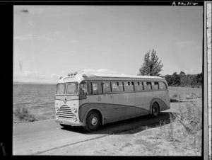 Luxury Landliner bus on Auckland-to-Wellington run, Lake Taupo - Photograph taken by Edward Percival Christensen