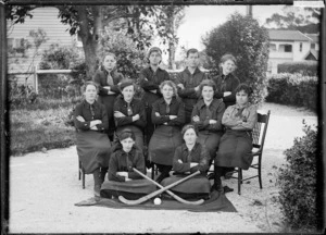 Girls' school hockey team