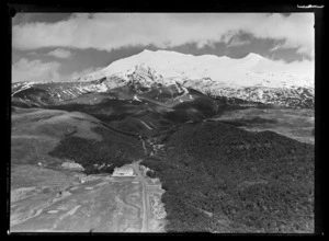 Chateau Tongariro and Mount Ngauruhoe, Ruapehu District, Manawatu-Wanganui Region