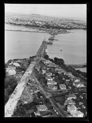 Northcote approach to the Auckland Harbour Bridge