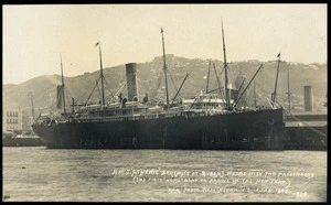 RMS Athenic berthing at Queens Wharf, Wellington - Photograph taken by Joseph Zachariah
