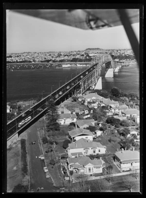 Auckland Harbour Bridge parade