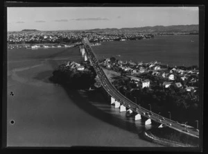 Northern approach roads to the Auckland Harbour Bridge