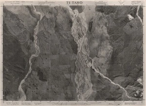 Te Taho / this mosaic compiled by N.Z. Aerial Mapping Ltd. for Lands and Survey Dept., N.Z.