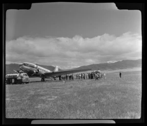 Airlines of New Zealand Viewmaster aircraft landed at Alexandra