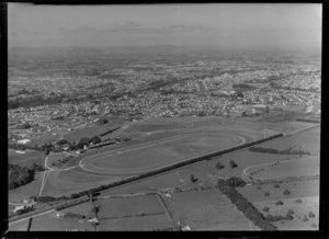 Hamilton, including Te Rapa Racecourse