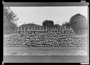 1909 group portrait of King's College students, Remuera, Auckland