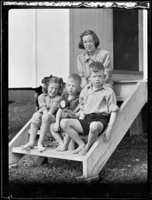 Armstrong children at Woolley's Bay